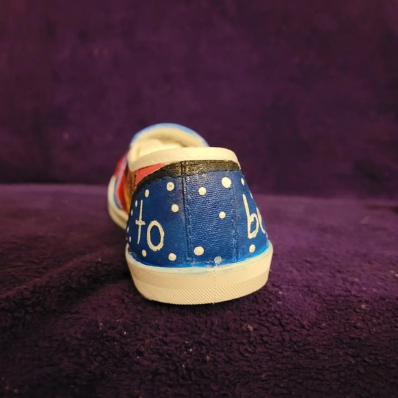 Shoes size 8 - Picture 12 of 13